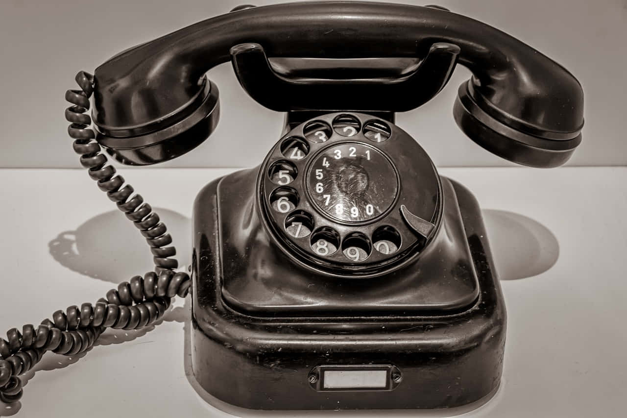 Vintage Black Rotary Telephone Wallpaper