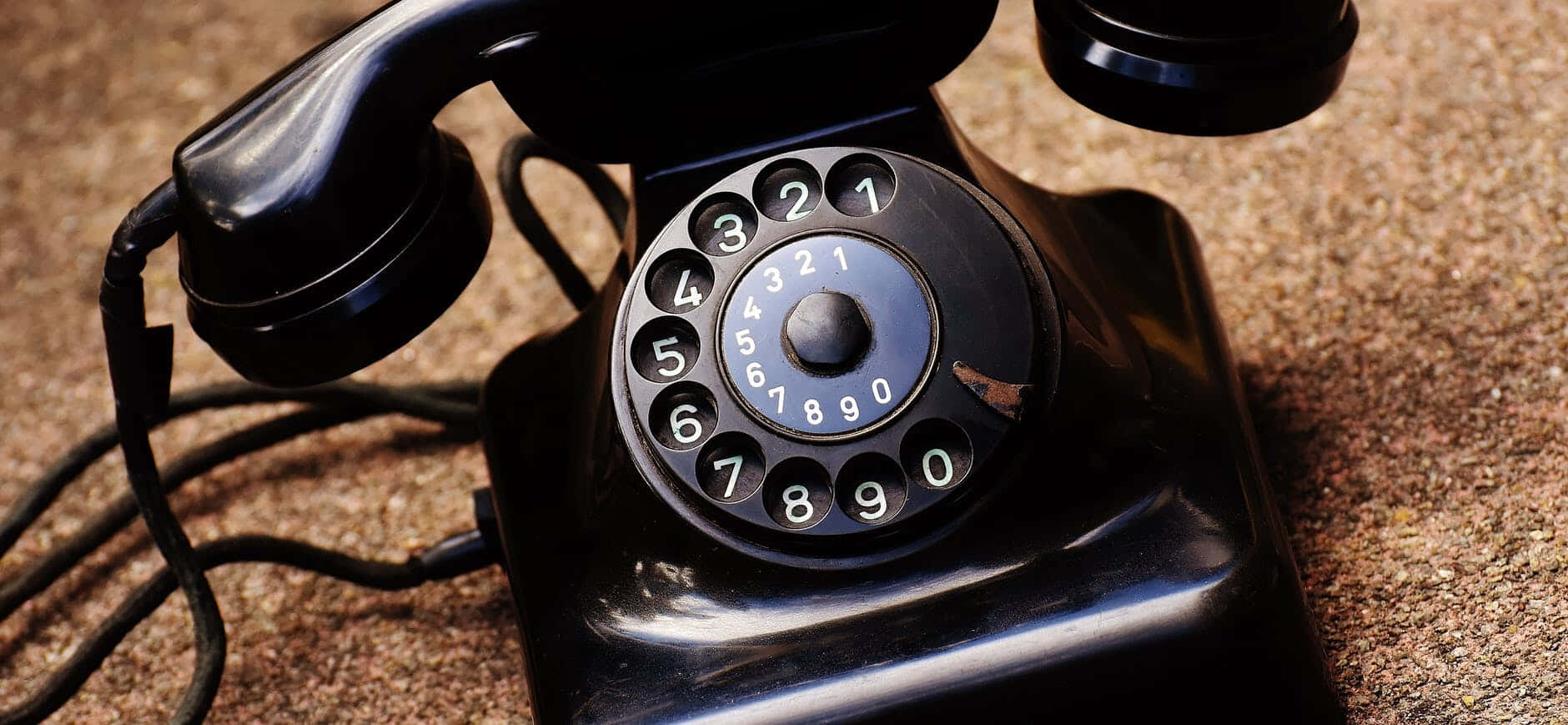 Vintage Black Rotary Telephone Wallpaper