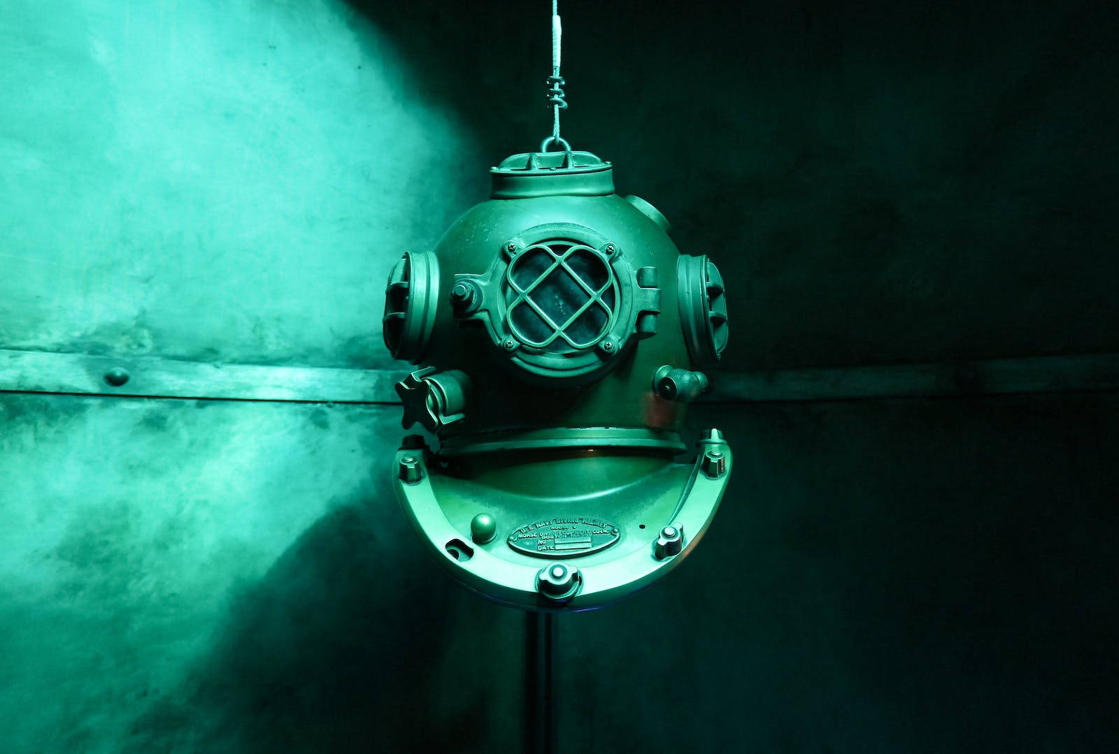 Vintage Diving Helmet Underwater Scene Wallpaper