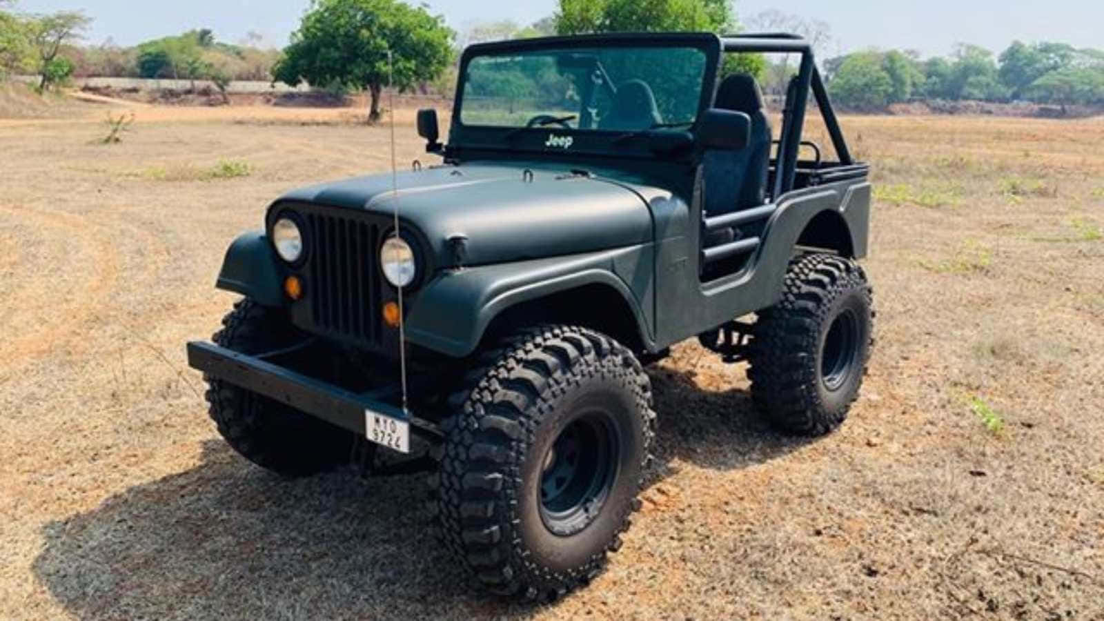 Vintage Jeep Cj Adventure Wallpaper