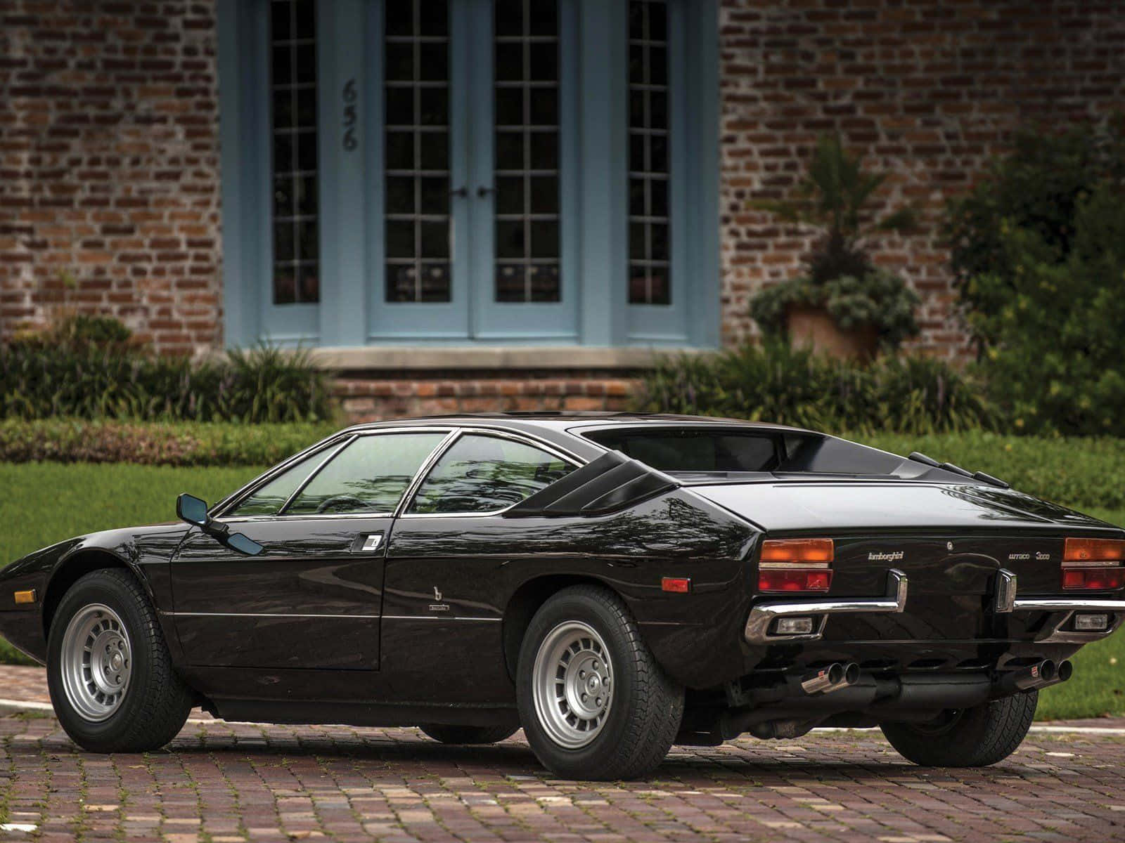 Vintage Lamborghini Urraco In Its Prime Wallpaper