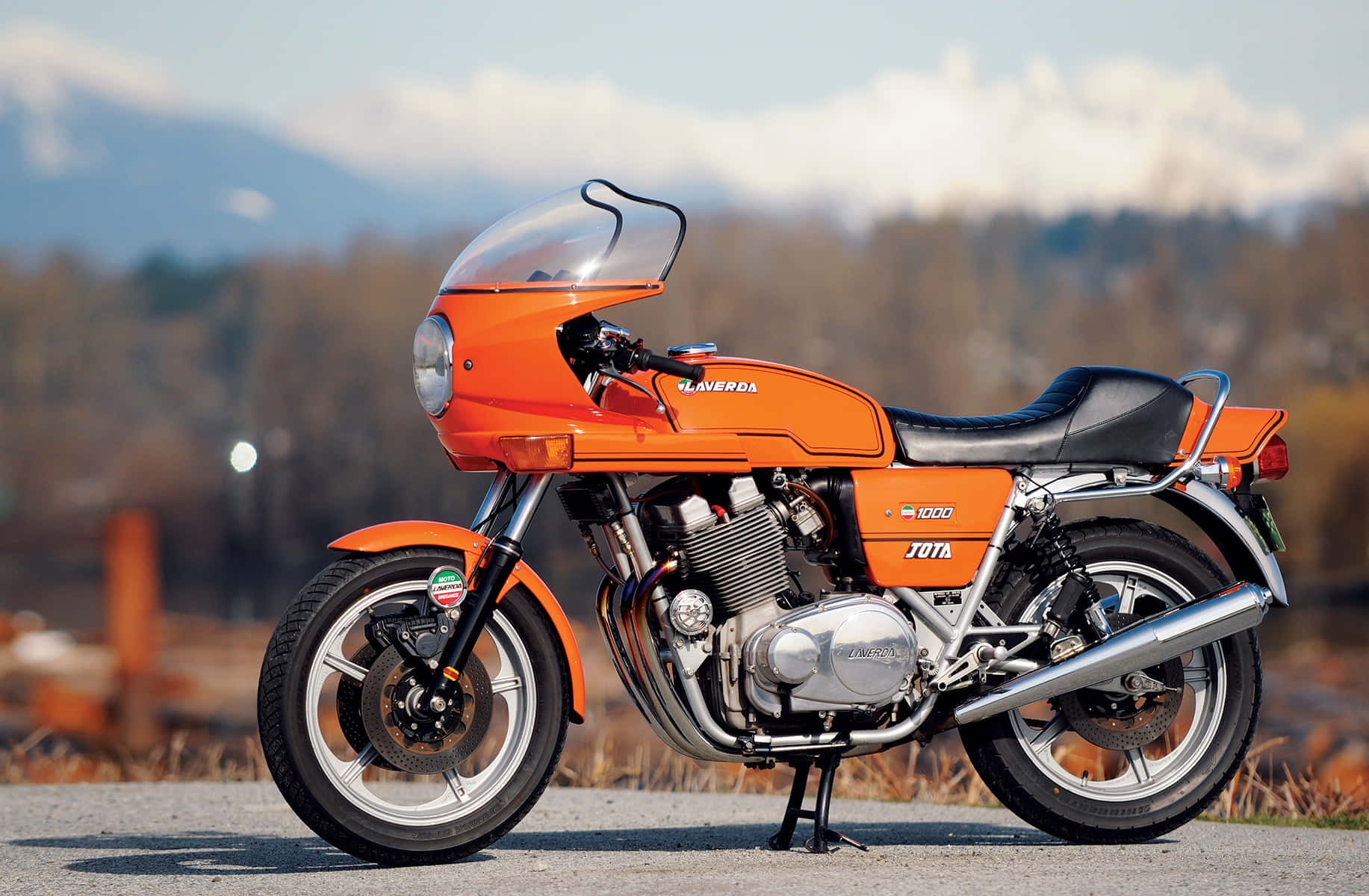 Vintage Laverda1000 Jota Motorcycle Wallpaper