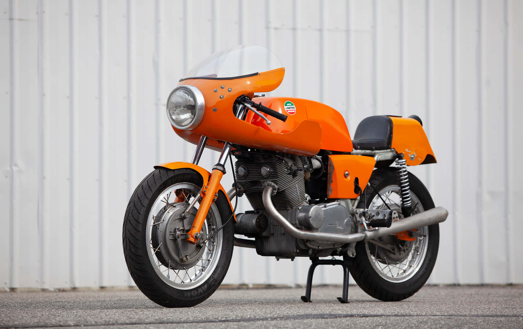 Vintage Orange Laverda Racing Motorcycle Wallpaper