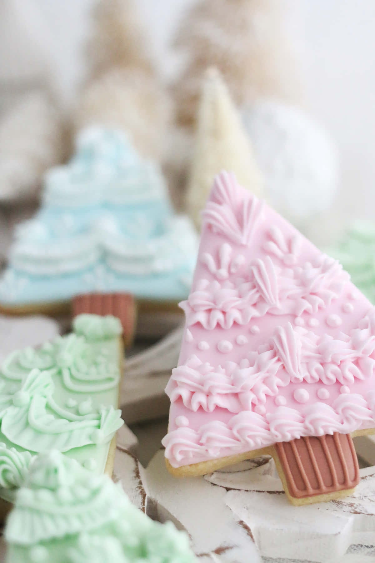 Vintage Pink Christmas Tree Cookies Wallpaper