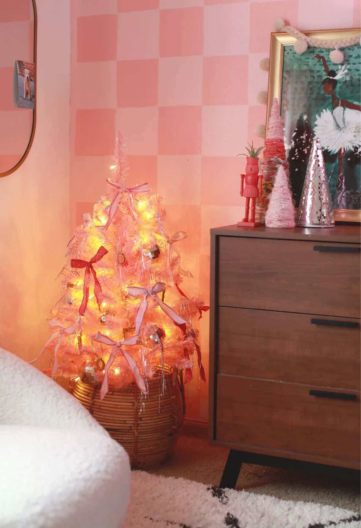 Vintage Pink Christmas Tree Decor Wallpaper