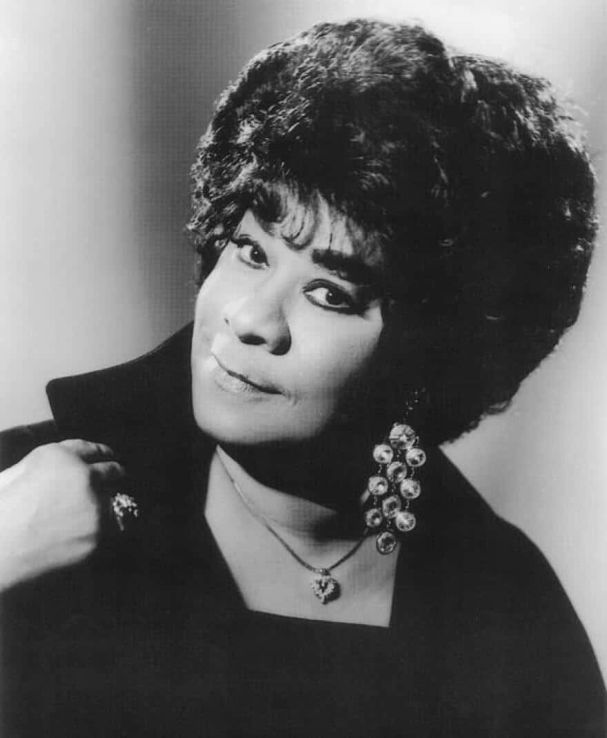 Vintage Portrait Ruth Brown Wallpaper