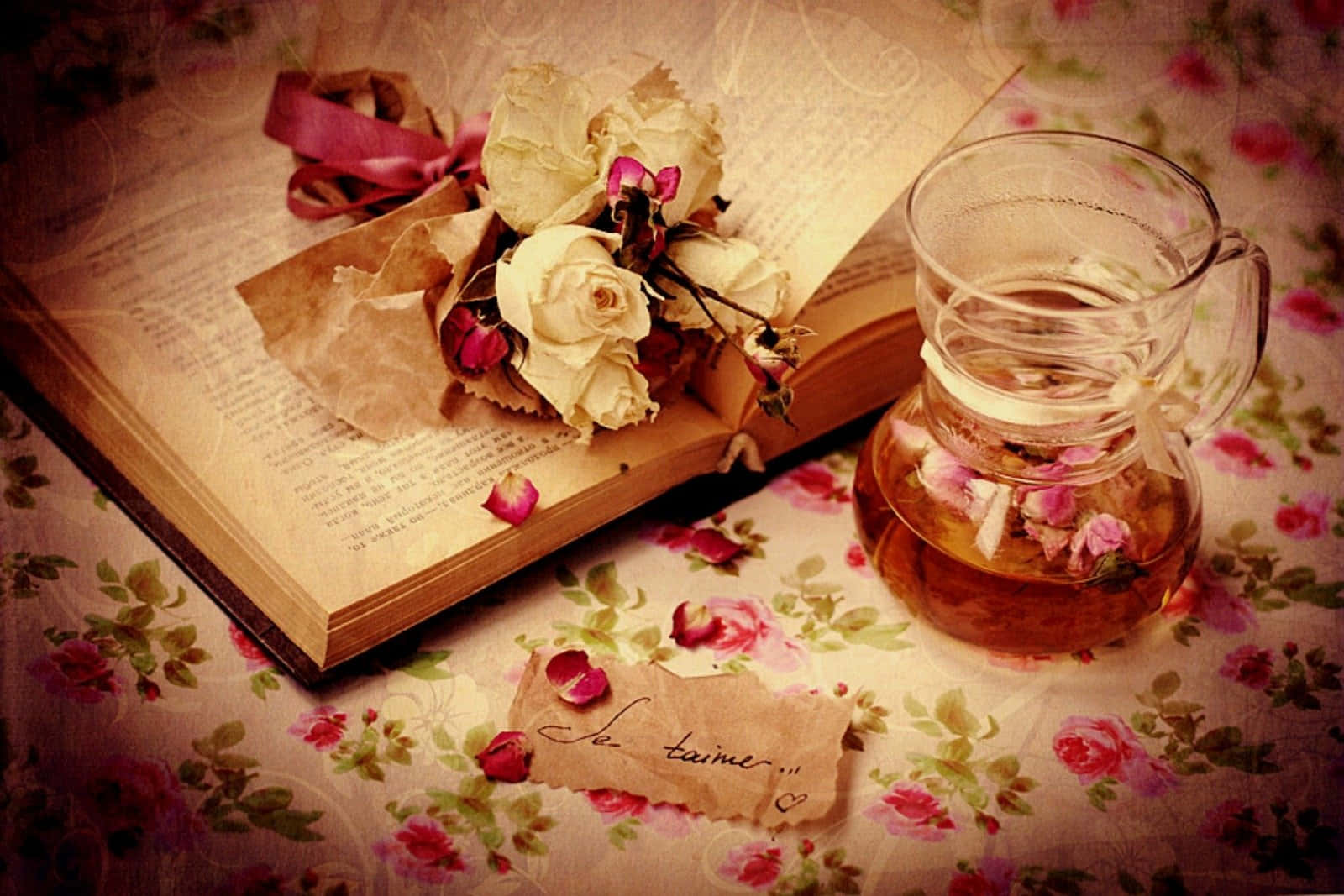 Vintage Romance Bookand Tea Wallpaper