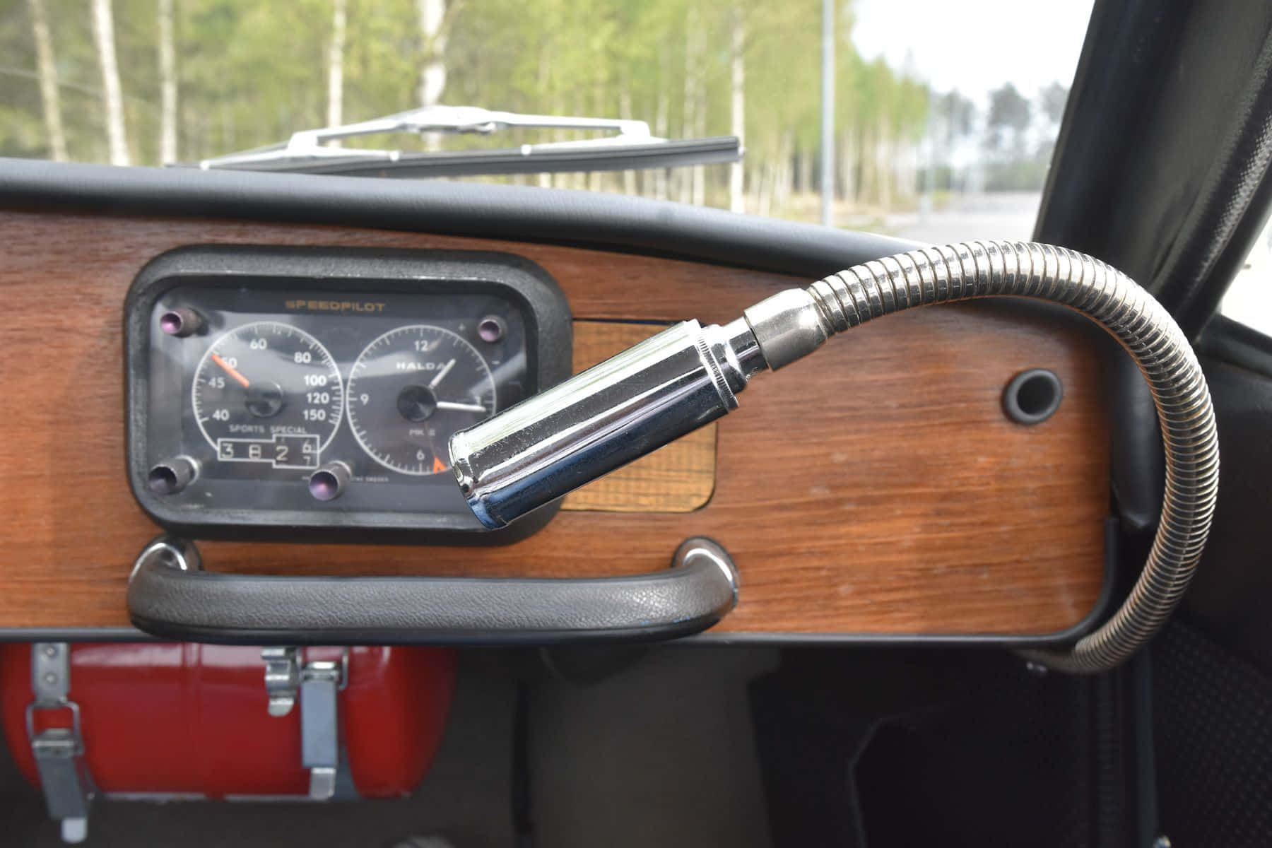 Vintage Saab Sonett In Vibrant Orange Wallpaper