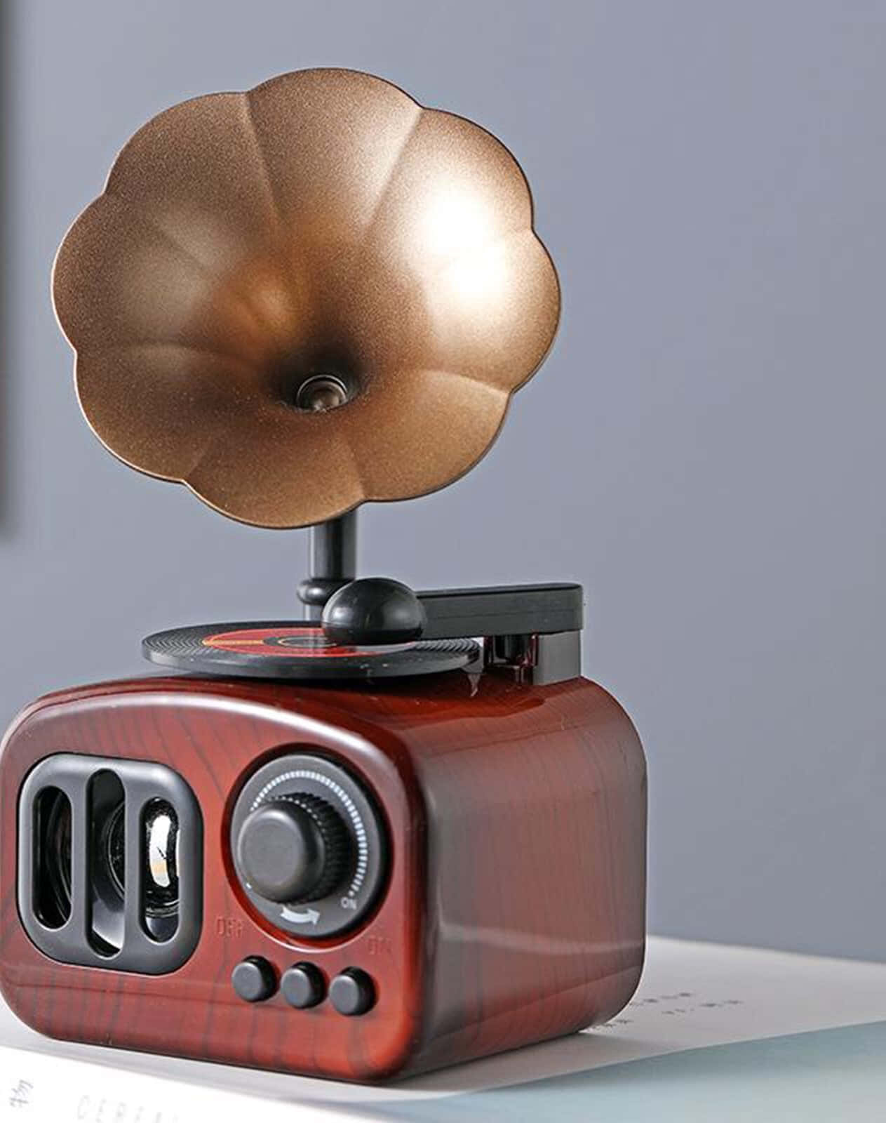 Vintage Style Phonograph Speaker Wallpaper