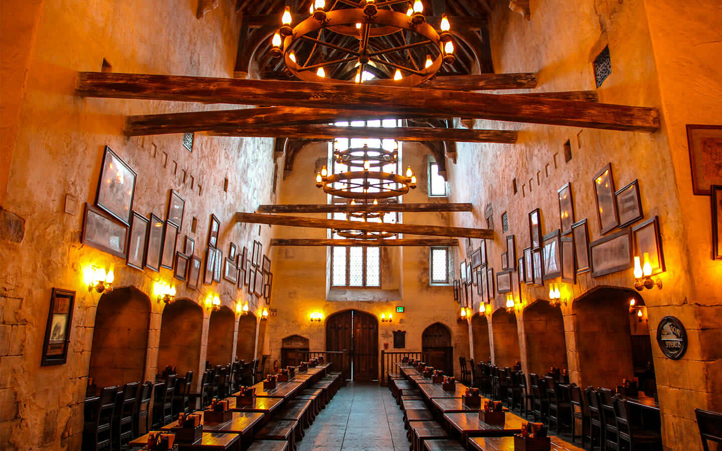 Visit The Leaky Cauldron And Experience True Magic Wallpaper