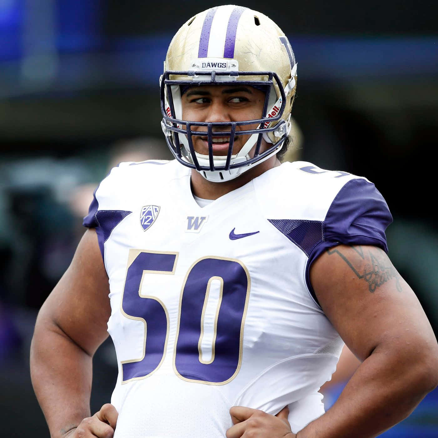 Vita Vea Washington Huskies Football Uniform Wallpaper