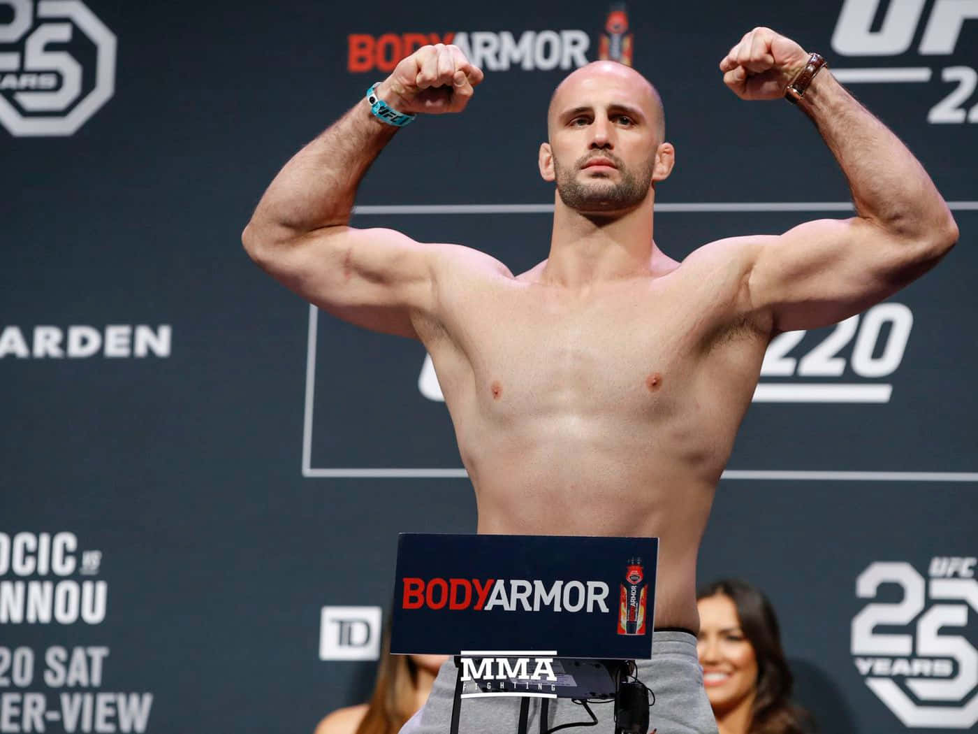 Volkan Oezdemir At A Weigh-in Wallpaper