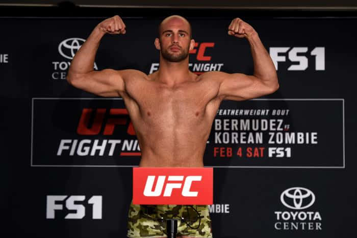 Volkan Oezdemir - Swiss Powerhouse In Mma Wallpaper