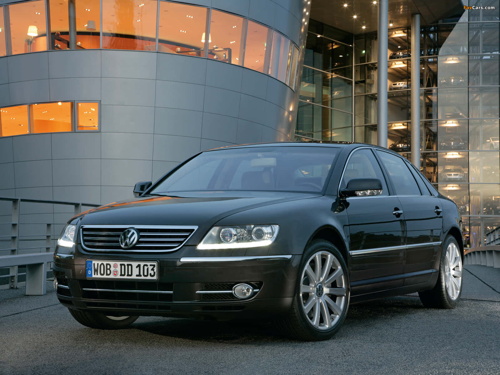 Volkswagen Phaeton Exterior Showcase Wallpaper