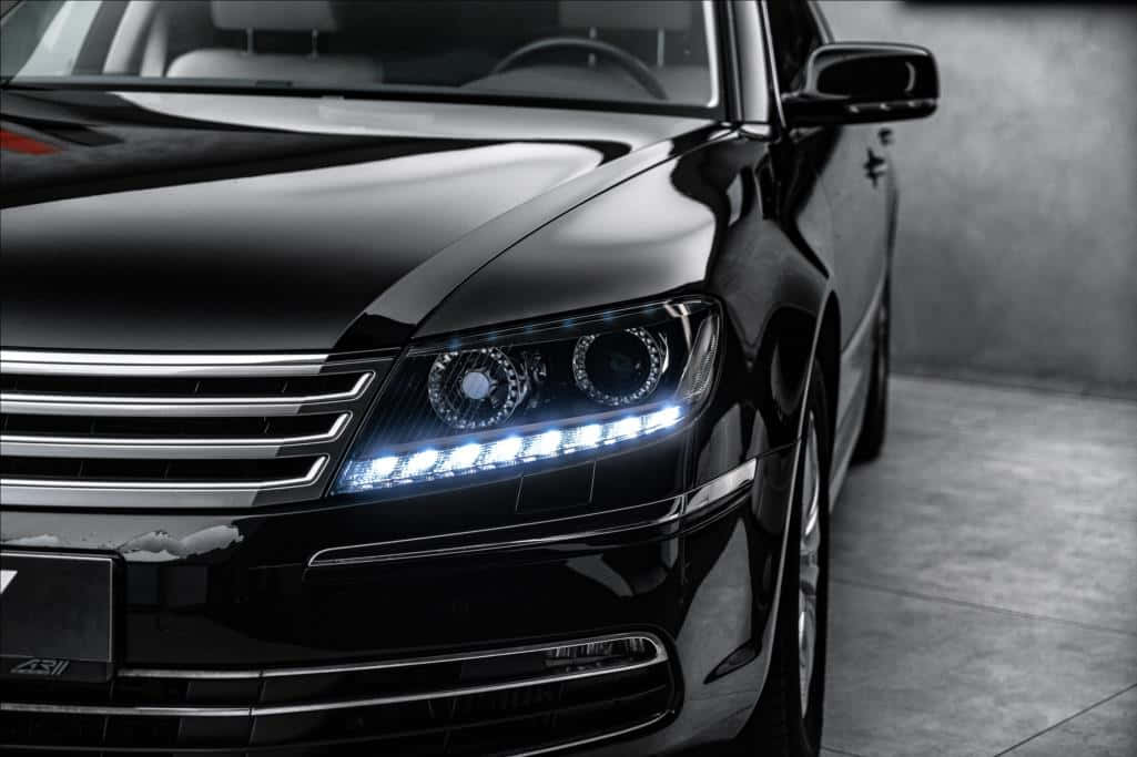 Volkswagen Phaeton Luxury Sedan Wallpaper