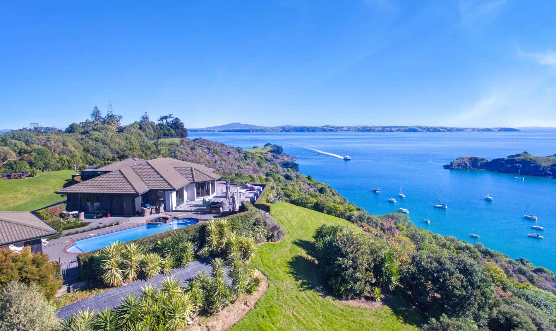 Waiheke Island Coastal Residence Wallpaper