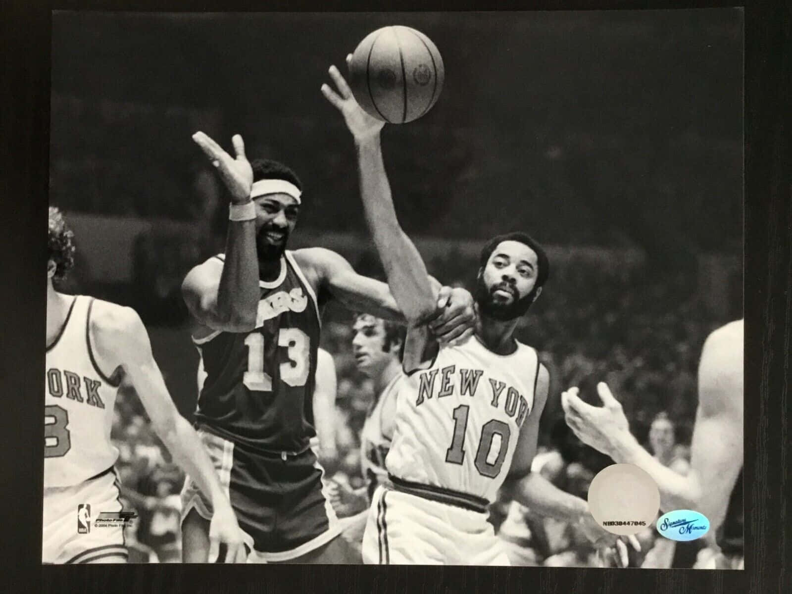 Walt Frazier And Wilt Chamberlain Lakers Vs. Knicks Wallpaper