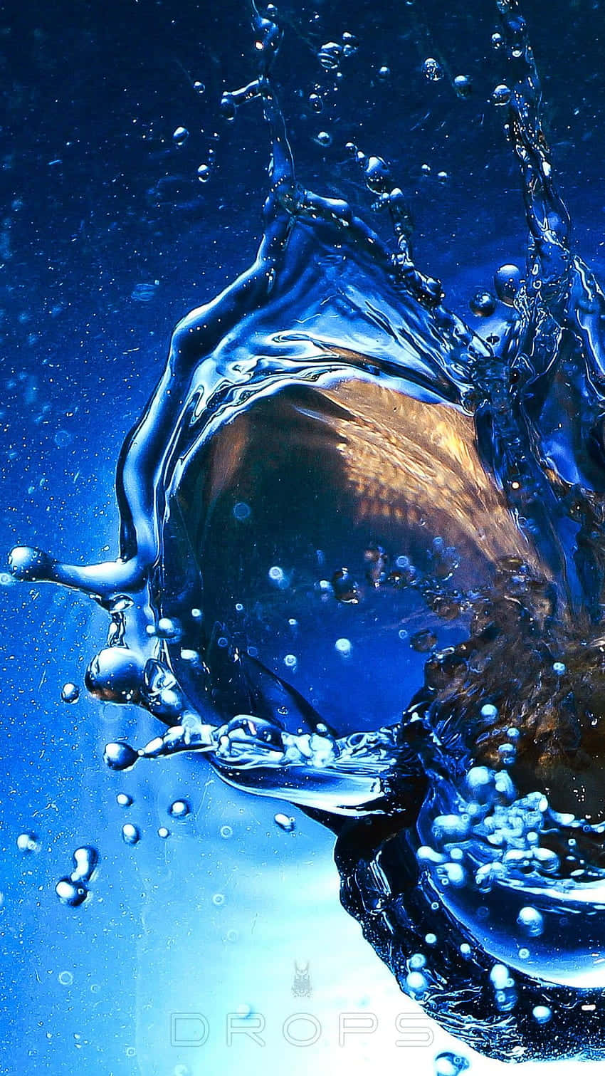 Water Splash Captured By A Handy Person Wallpaper