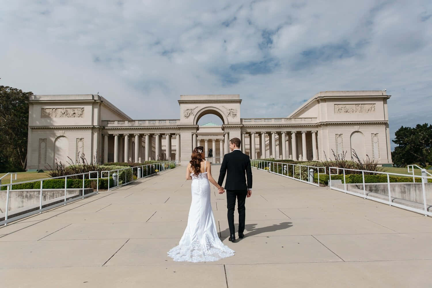 Wedding Coupleat Legionof Honor Wallpaper