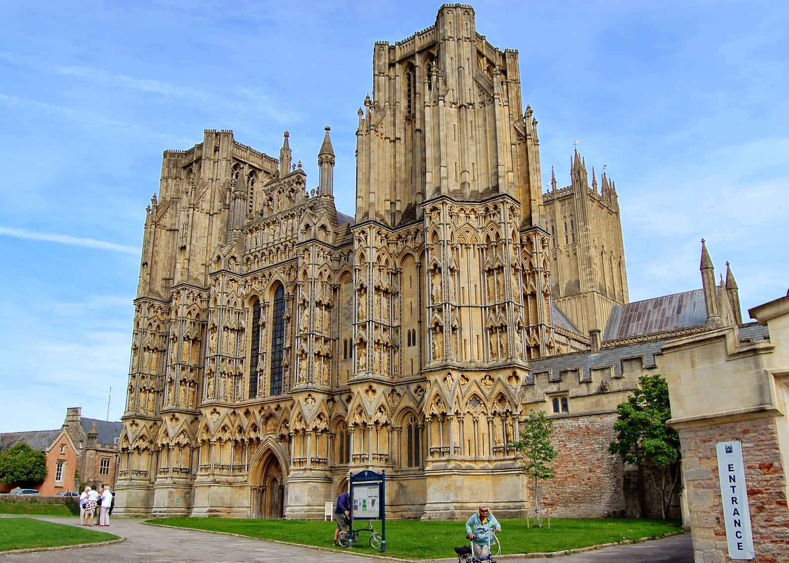 Wells Cathedral Exterior View Wallpaper