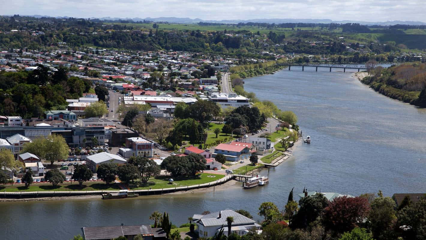 Whanganui Riverand Cityscape New Zealand Wallpaper