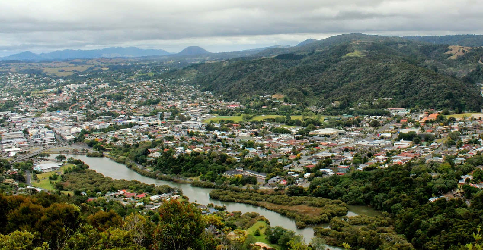 Whangarei Cityscape Aerial View Wallpaper