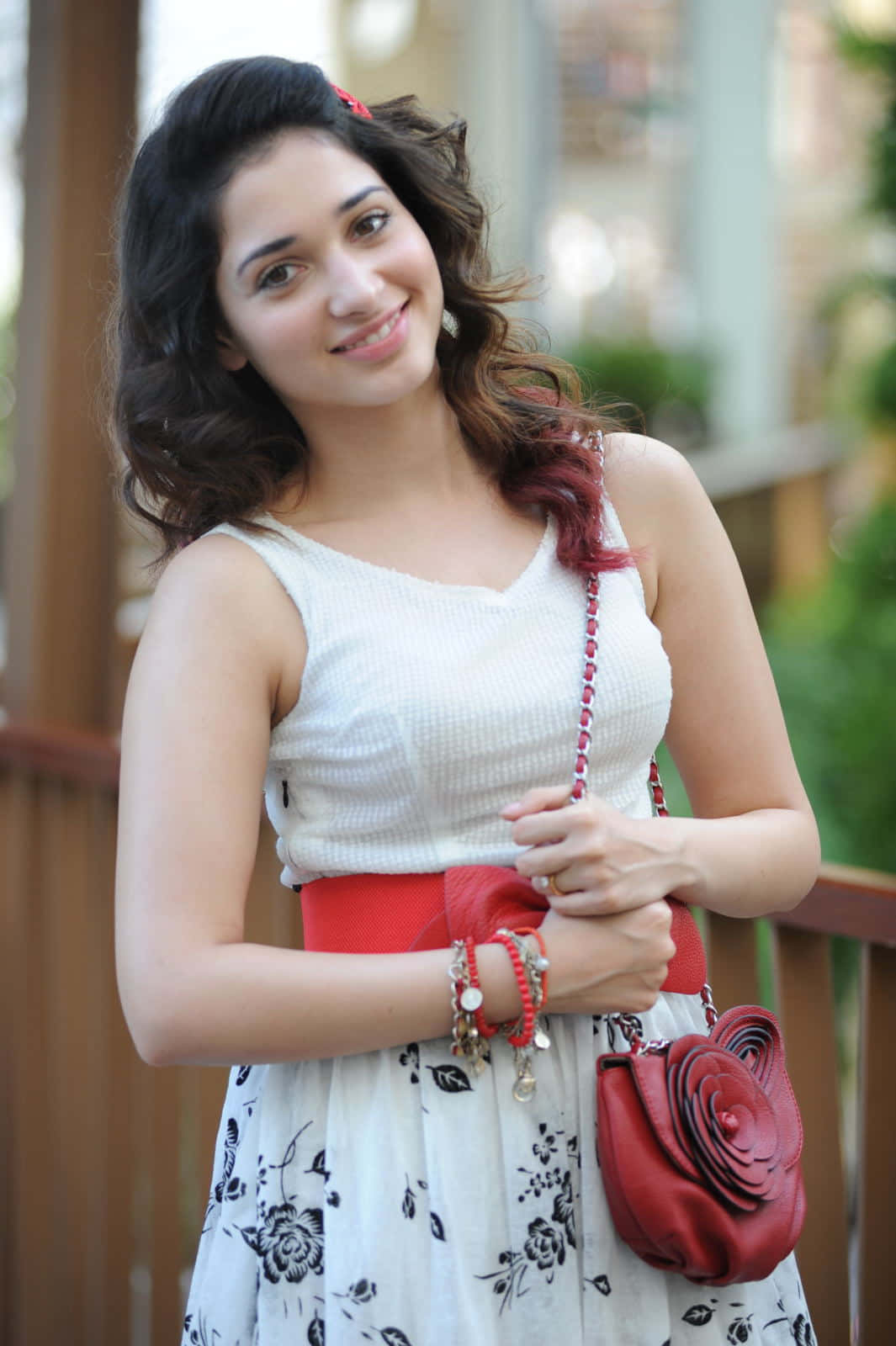 White Indian Girl Tamannaah Wallpaper