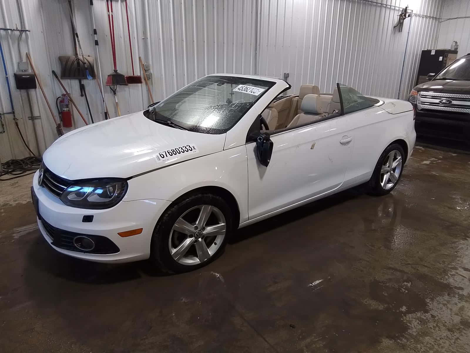 White Volkswagen Eos Convertible Wallpaper