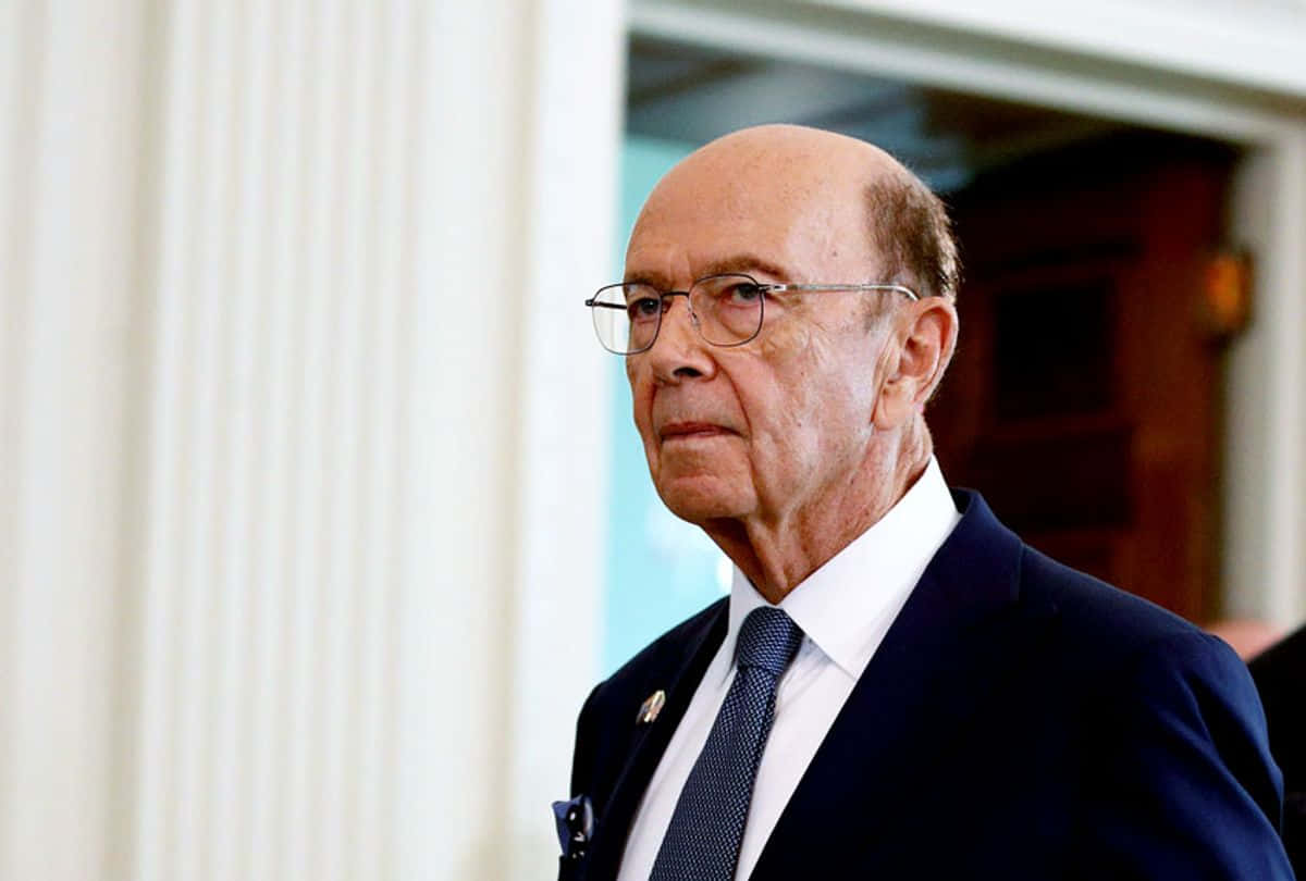 Wilbur Ross At Public Speaking Event Wallpaper