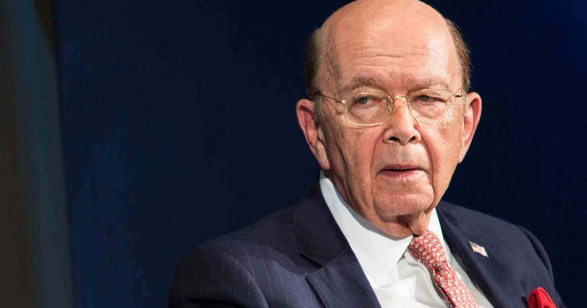 Wilbur Ross In A Formal Meeting Wallpaper