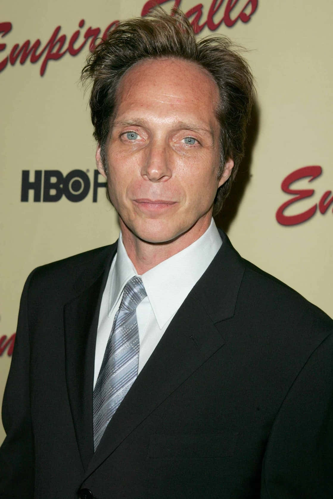 William Fichtner Posing At An Event Wallpaper