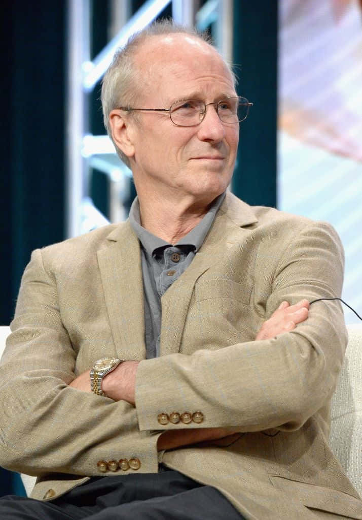 William Hurt Posing For A Portrait Wallpaper