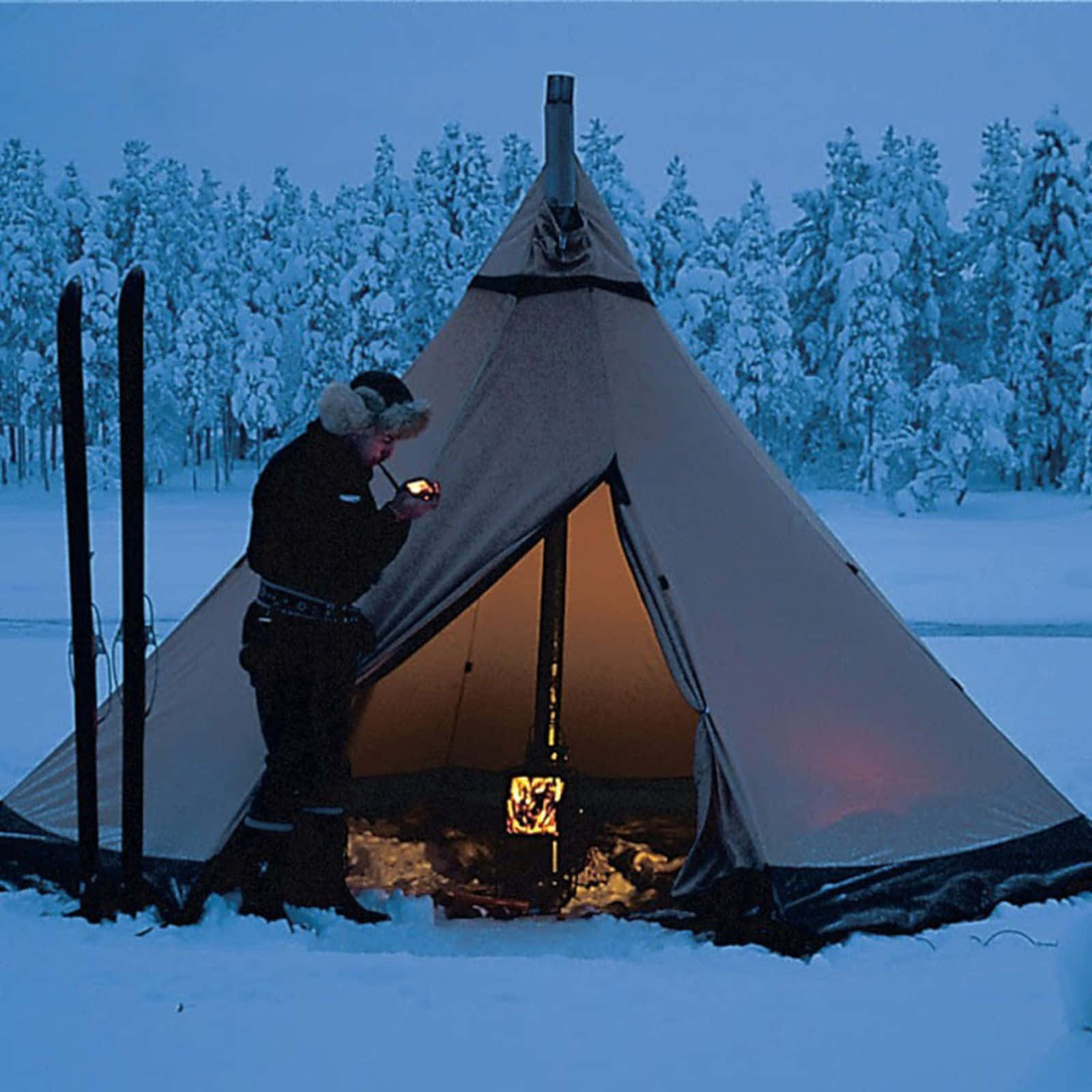 Winter Camping Under The Stars Wallpaper