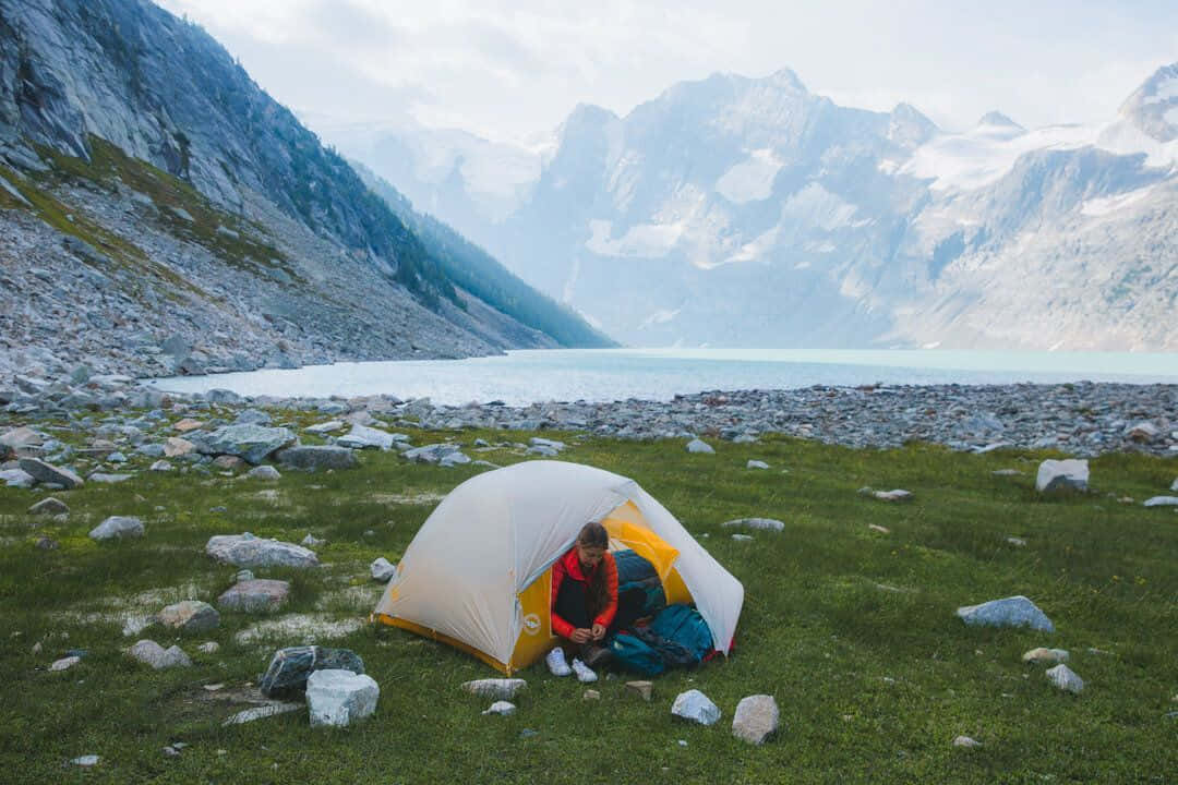 Winter Camping Under The Stars Wallpaper