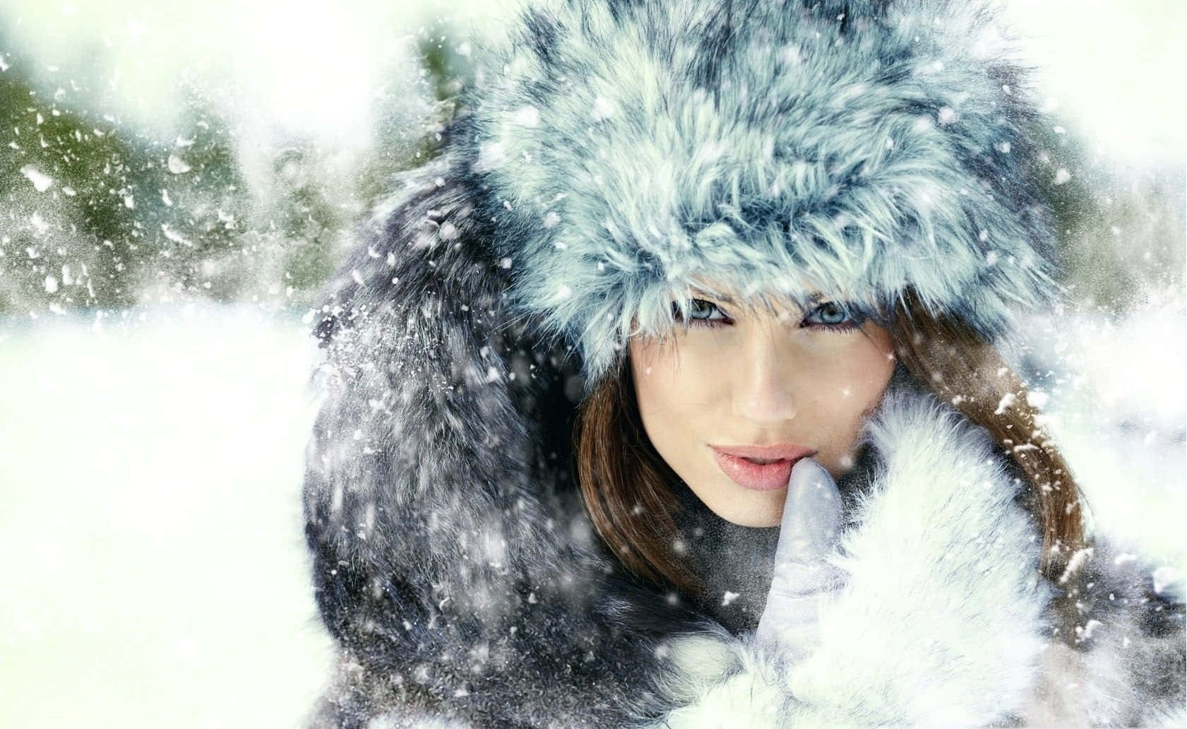 Winter Fashion 1681 X 1032 Wallpaper Wallpaper