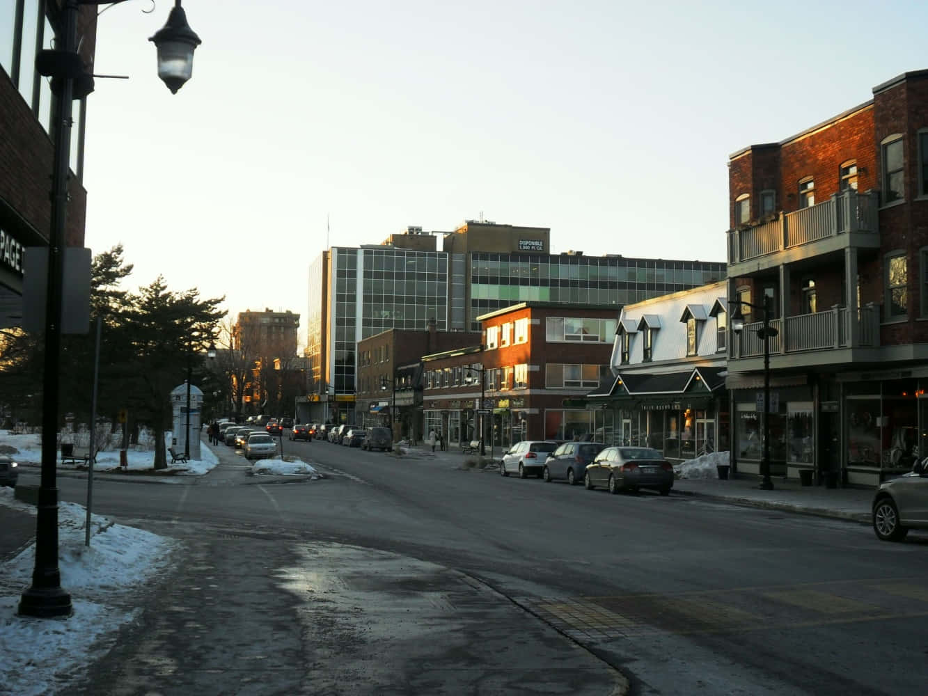 Winter Sunsetin Longueuil Street Scene Wallpaper