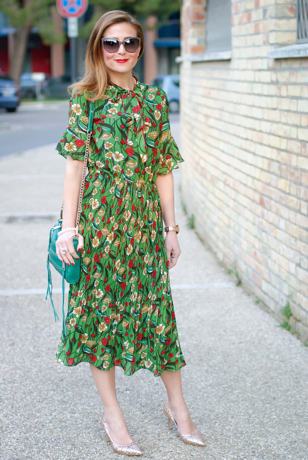 Woman In Green Sustainable Dressing Room Wallpaper