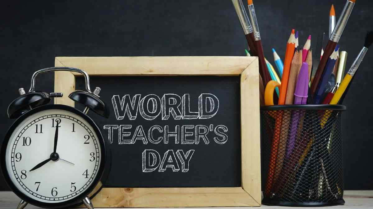 World Teachers Day Celebration Concept Wallpaper