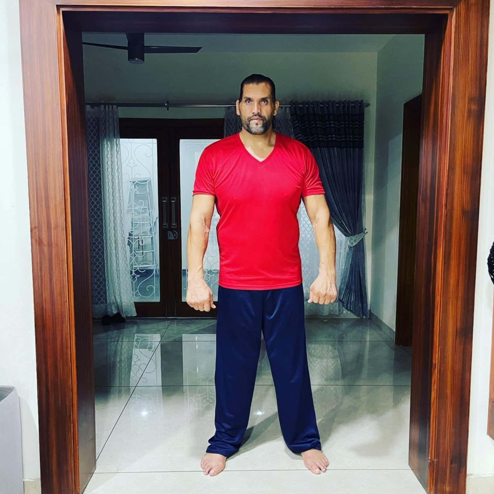 Wwe Indian Wrestler The Great Khali Physique Wallpaper