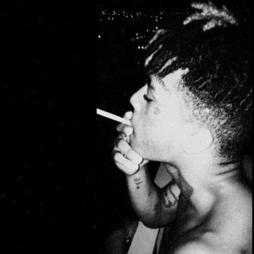 Xxxtentacion Pfp Smoking Wallpaper