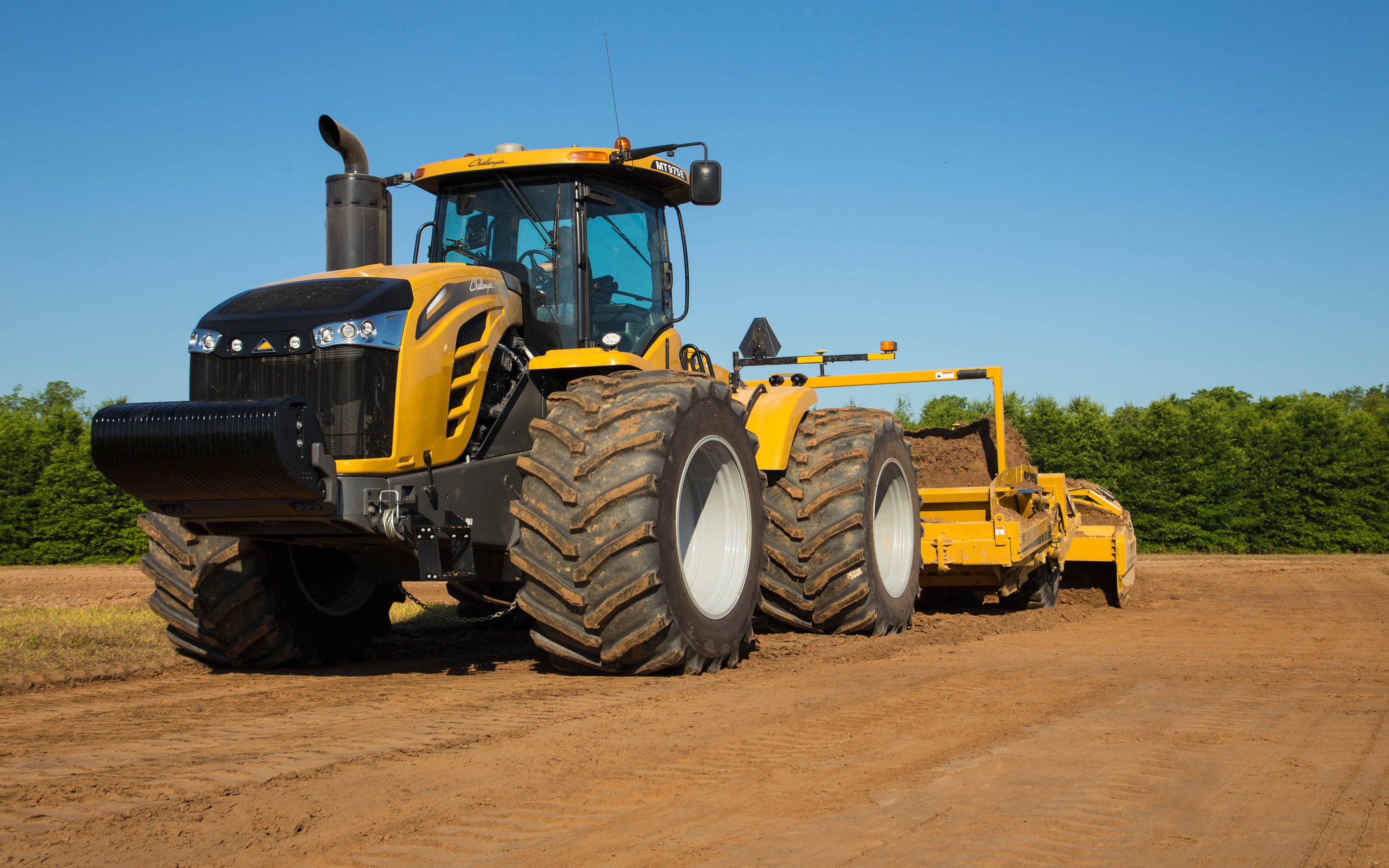 Yellow Challenger Mt900 Tractor Wallpaper