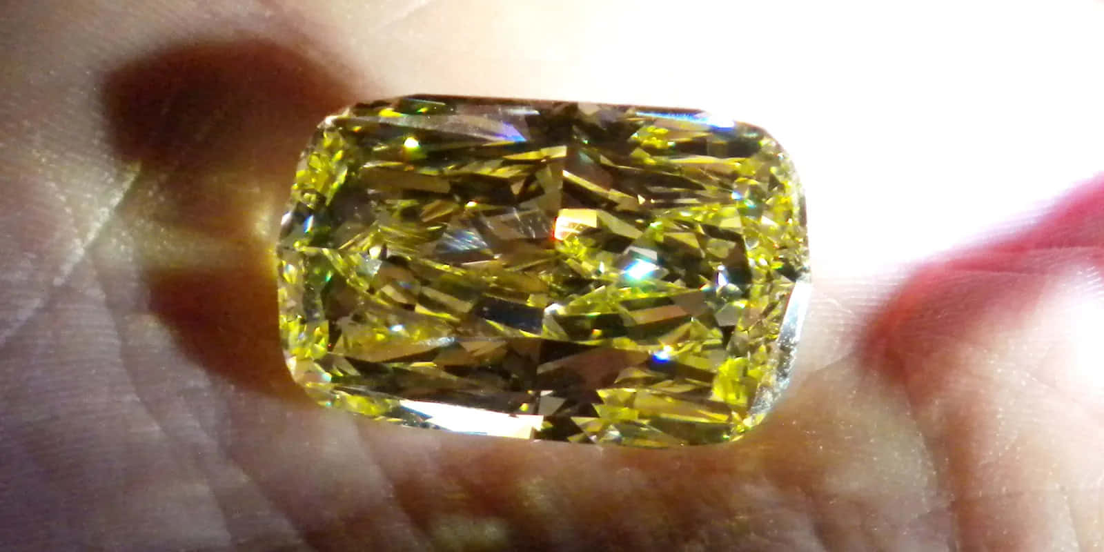 Yellow Diamond 1600 X 800 Wallpaper Wallpaper