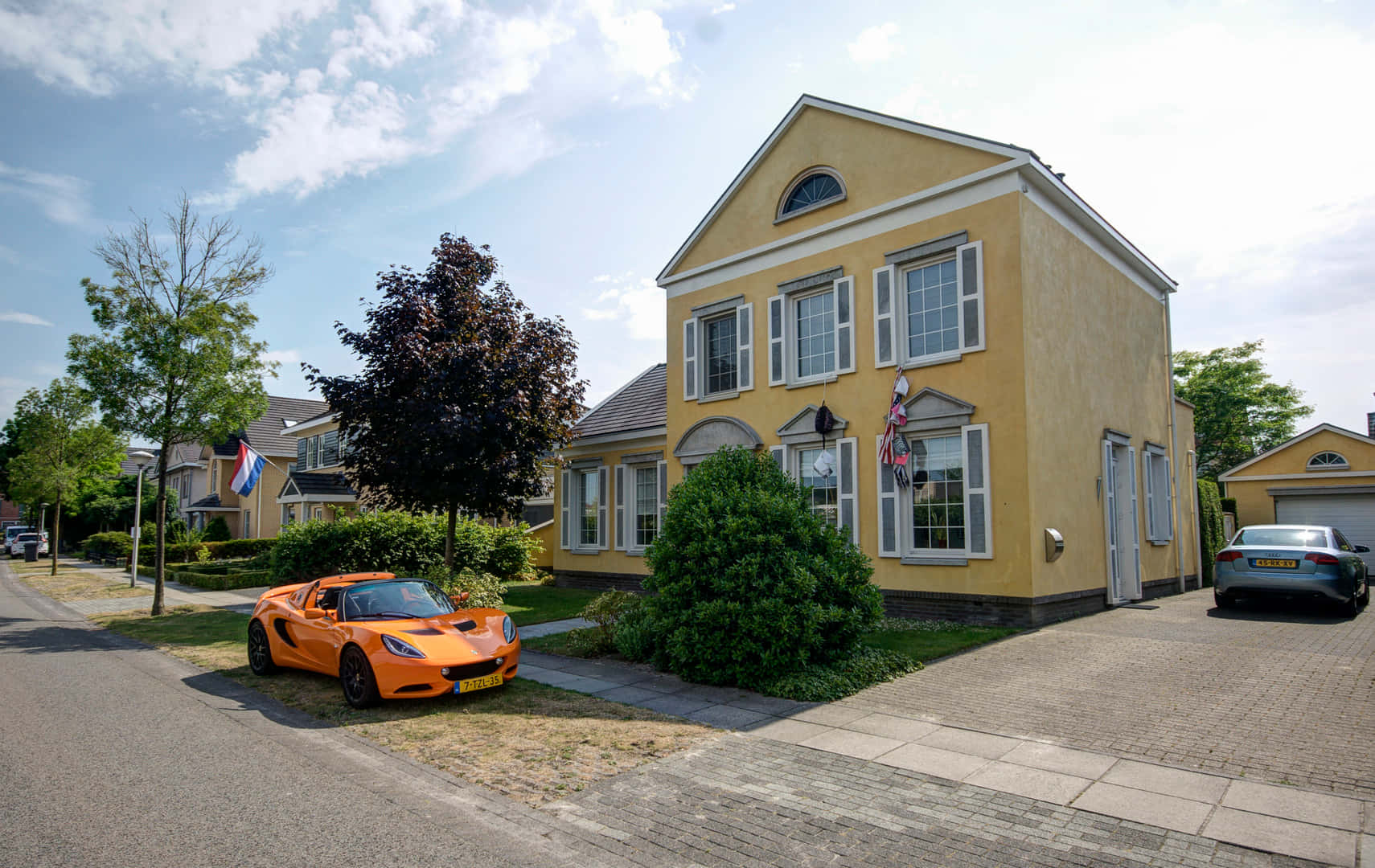 Yellow House Orange Car Eindhoven Wallpaper