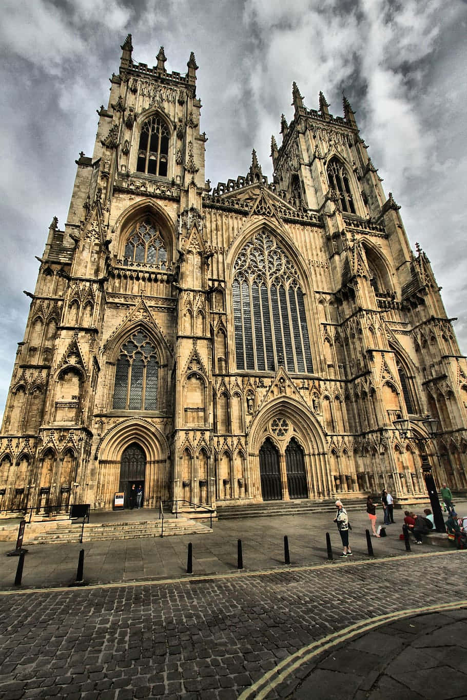 York Minster Cathedral Dark Sky Clouds Wallpaper