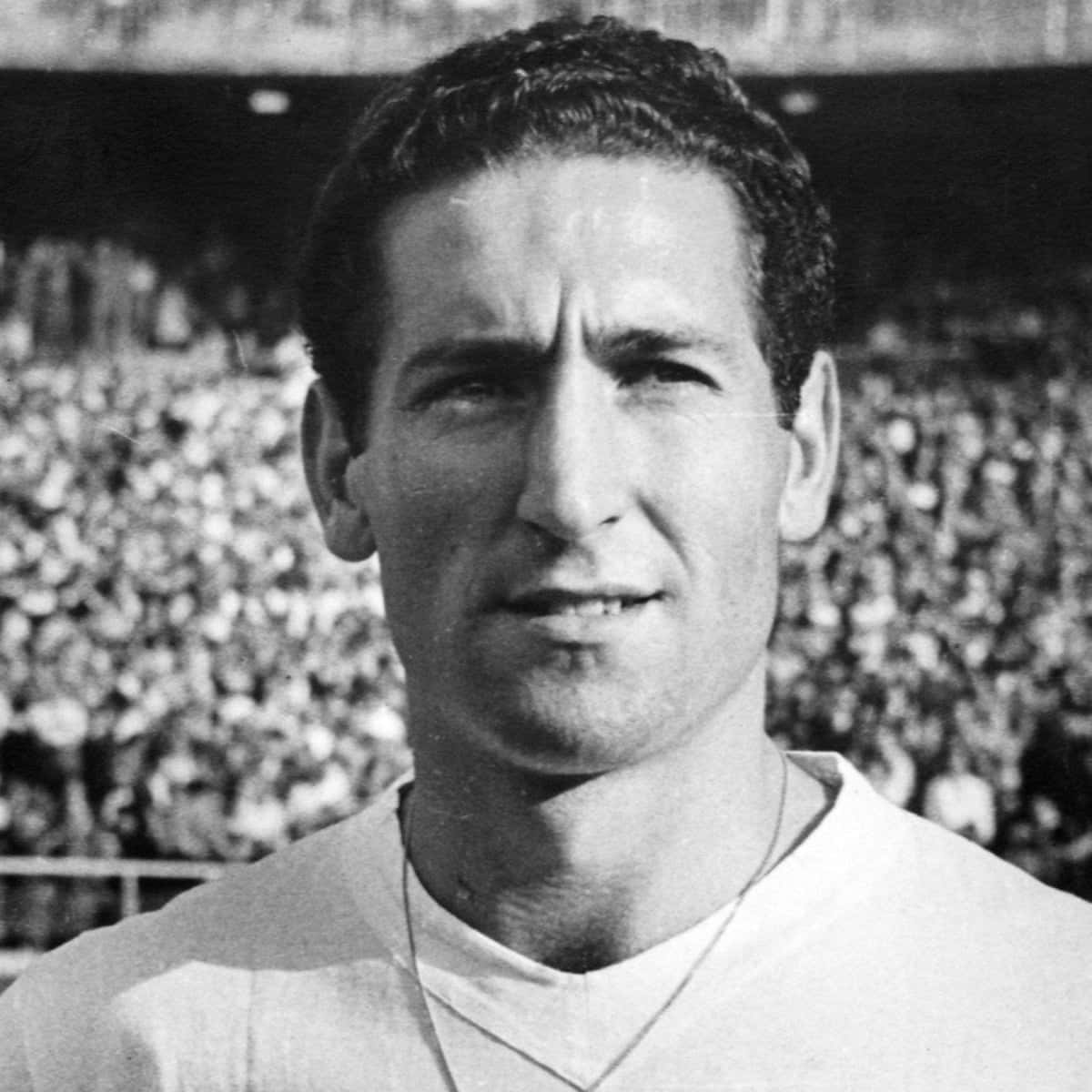 Young Real Madrid Footballer Francisco Gento Wallpaper