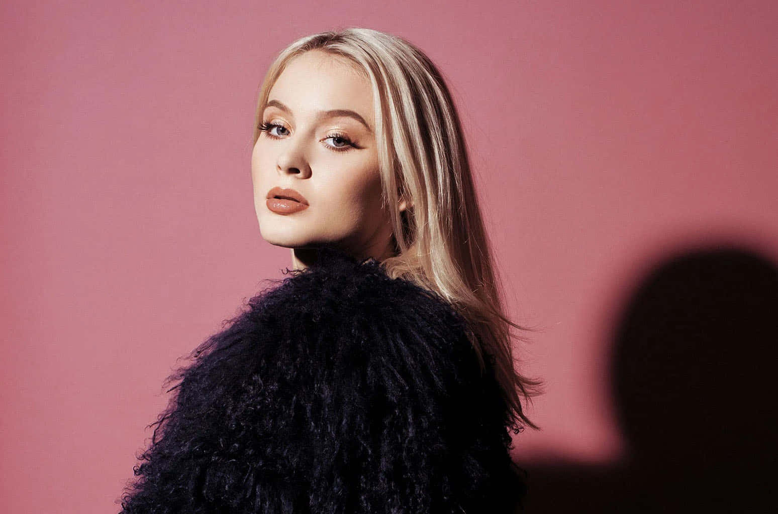 Zara Larsson Wallpaper