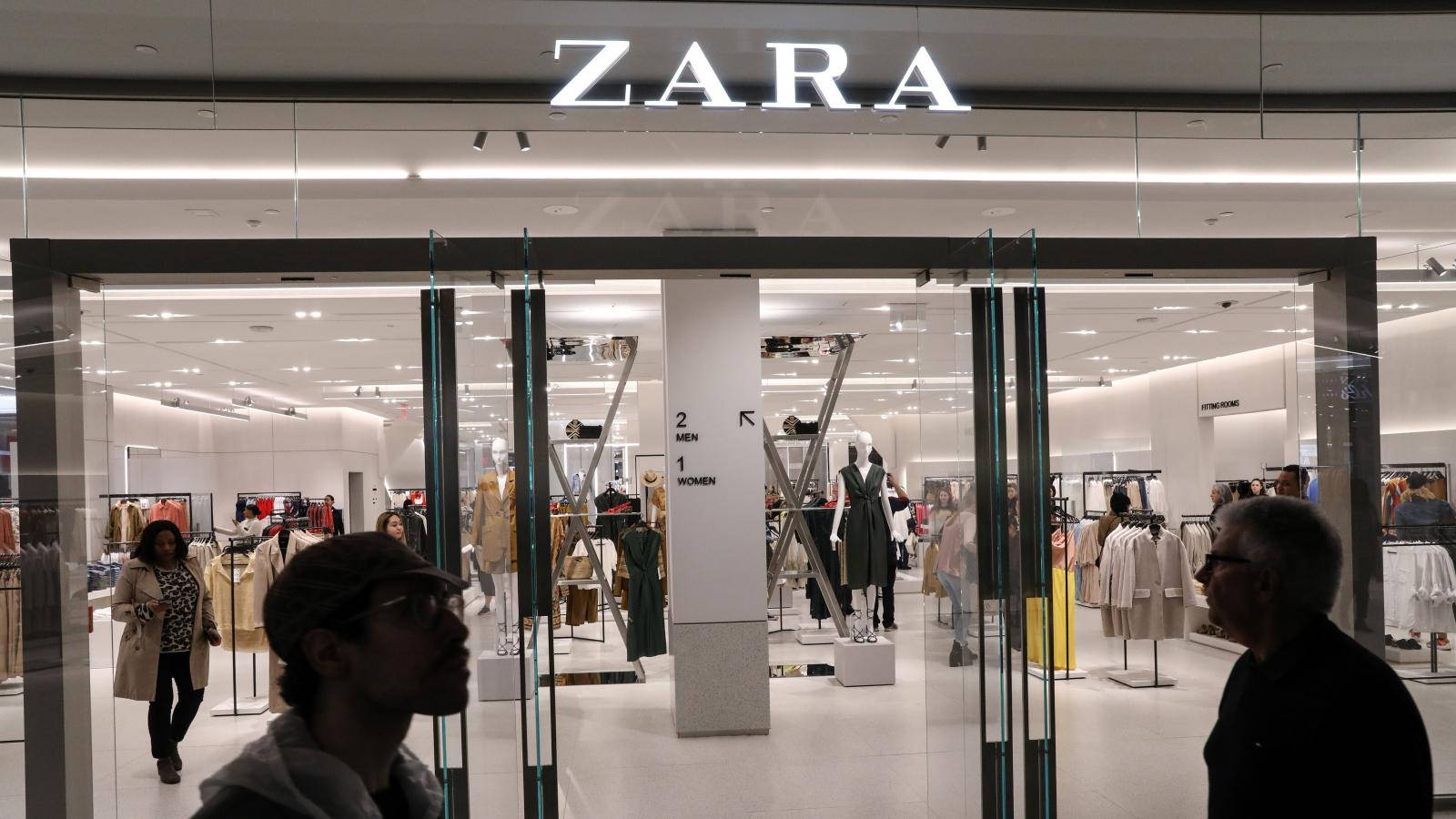 Zara Spanish Apparel Store Wallpaper