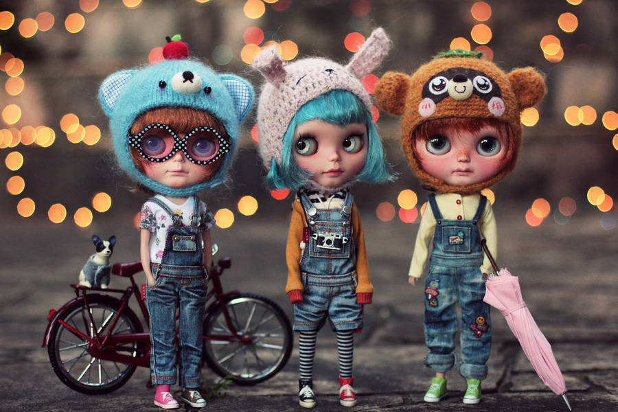 3 Little Doll Best Freinds Wallpaper
