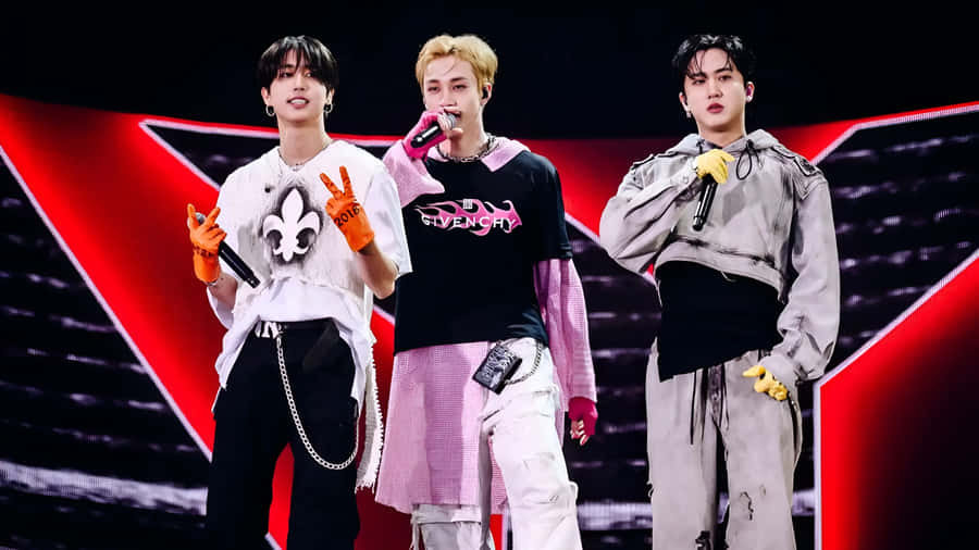 3racha Dynamic Stage Performance Wallpaper
