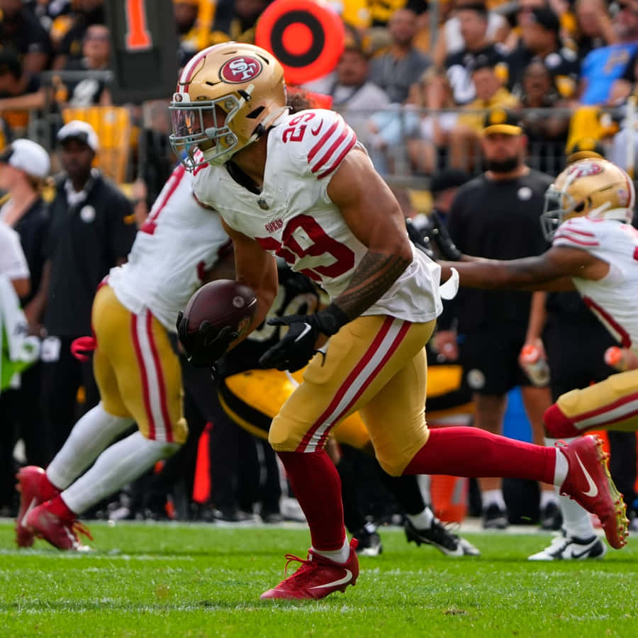 49ers_ Player_ Action_ Shot_ Football_ Game Wallpaper